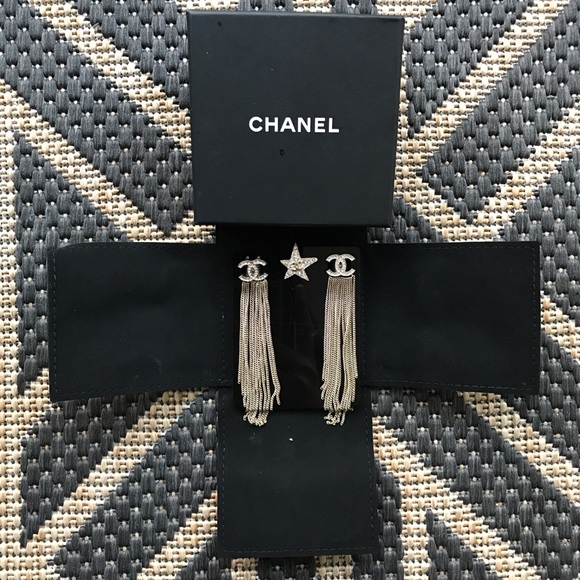 CHANEL Accessories - Chanel Swarovski Crystal Star Earphone Charms